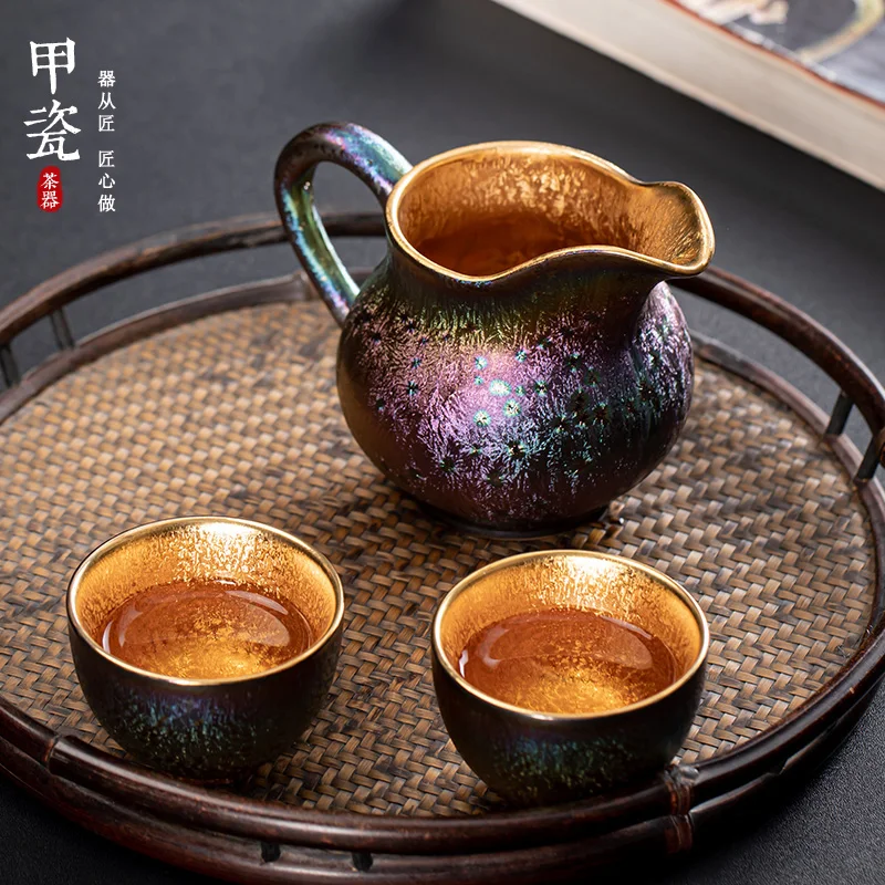 Gilding Pitcher Pure Fair Mug Ceramic Large Tea Cup Serving Pot High-End Kung Fu Teaware Gifts
Gilding Pitcher Pure Fair Mug Ceramic Large Tea Cup Serving Pot High-End Kung Fu Teaware Gifts