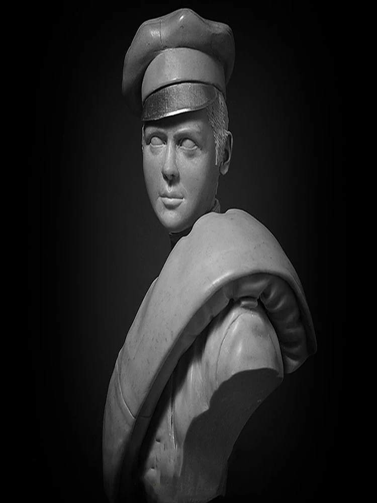 Unassambled 1/10 ancient man officer in winter bust Resin figure miniature model kits Unpainted
Unassambled 1/10 ancient man officer in winter bust Resin figure miniature model kits Unpainted