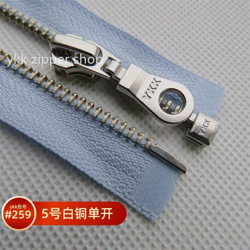 No. 5 Ykk Metal Copper Single-open Zipper 50-90cm Light Blue, Round Head, Coat, Down Jacket, Cardigan.
No. 5 Ykk Metal Copper Single-open Zipper 50-90cm Light Blue, Round Head, Coat, Down Jacket, Cardigan.
