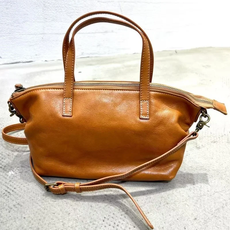 Vintage Genuine Leather Handbag Crossbody Bag for Women Vegetable Tanned Cowhide Shoulder Bag Designer Purses Female Casual Tote
Vintage Genuine Leather Handbag Crossbody Bag for Women Vegetable Tanned Cowhide Shoulder Bag Designer Purses Female Casual Tote