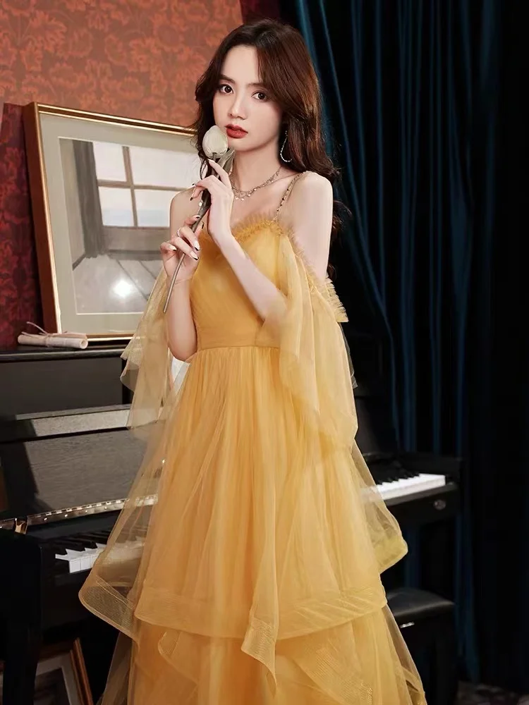 Women Runway Ruffle Vintage Elegant Yellow Prom Dresses Spaghetti Strap Tea-Length Tiered Wedding Party Cocktail Formal Gown New
Women Runway Ruffle Vintage Elegant Yellow Prom Dresses Spaghetti Strap Tea-Length Tiered Wedding Party Cocktail Formal Gown New