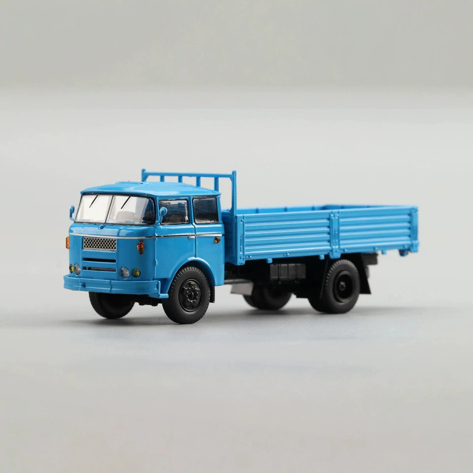 1:64 JN150 Truck Alloy Diecast Simulation Vehicle Model Boy Collection Souvenir Holiday Gift Display
1:64 JN150 Truck Alloy Diecast Simulation Vehicle Model Boy Collection Souvenir Holiday Gift Display