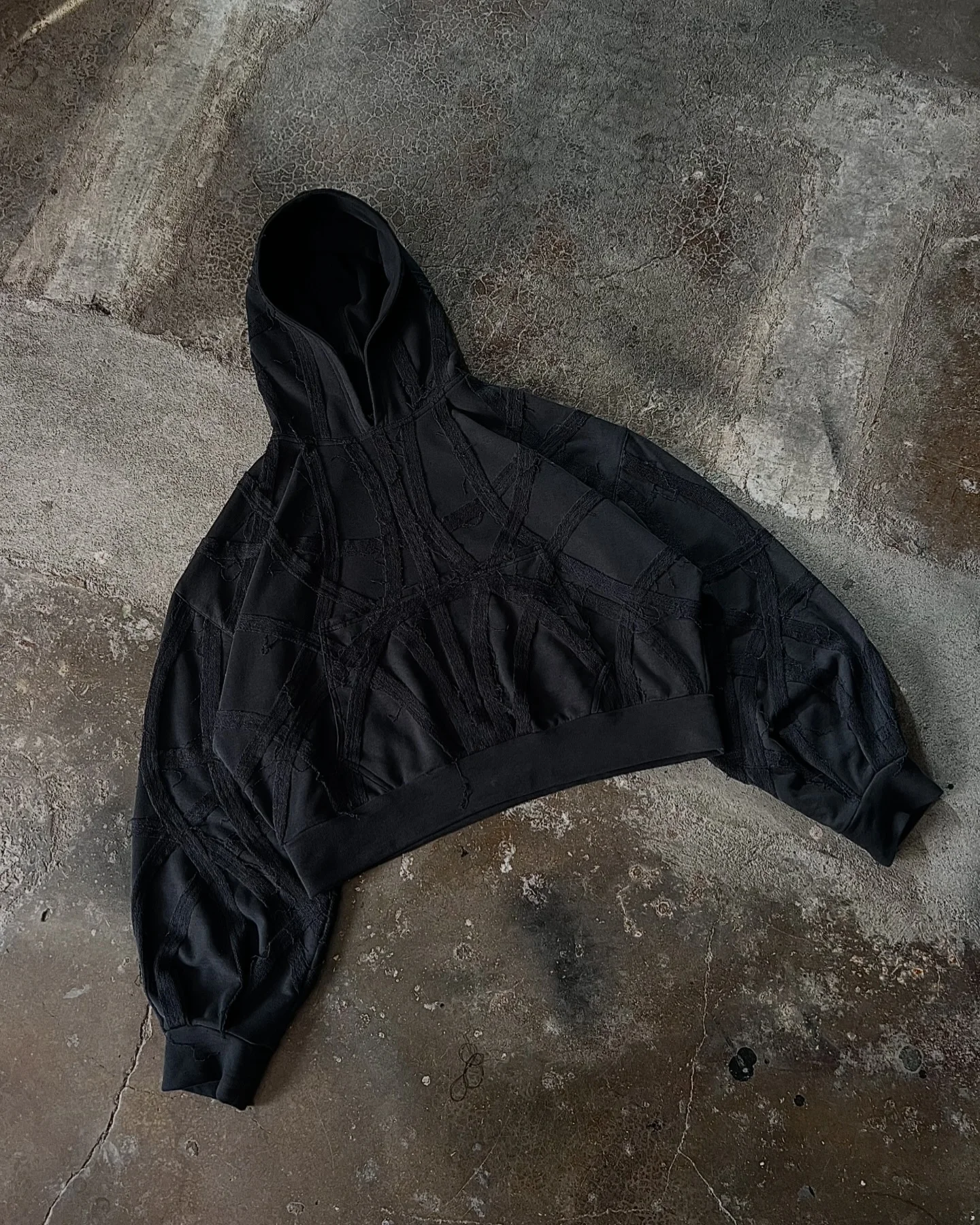 New Y2k Retro Black Gothic Sweatshirt Hoodie Men and Women Oversized Loose Patchwork Striped Long Sleeved Hooeids Streetwear
New Y2k Retro Black Gothic Sweatshirt Hoodie Men and Women Oversized Loose Patchwork Striped Long Sleeved Hooeids Streetwear