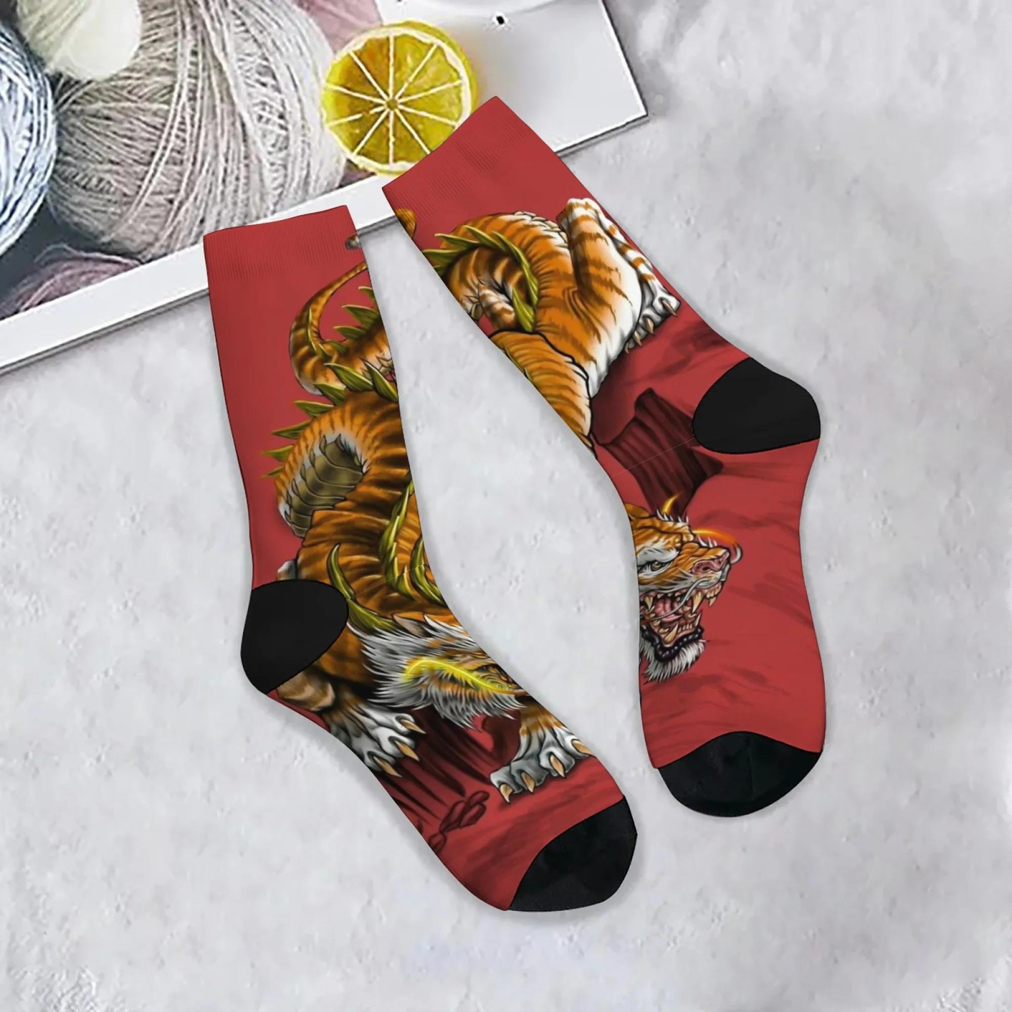 Novel Harajuku retro dragon and tiger pattern print men's socks, street style accessories, casual socks, party and holiday gifts
Novel Harajuku retro dragon and tiger pattern print men's socks, street style accessories, casual socks, party and holiday gifts