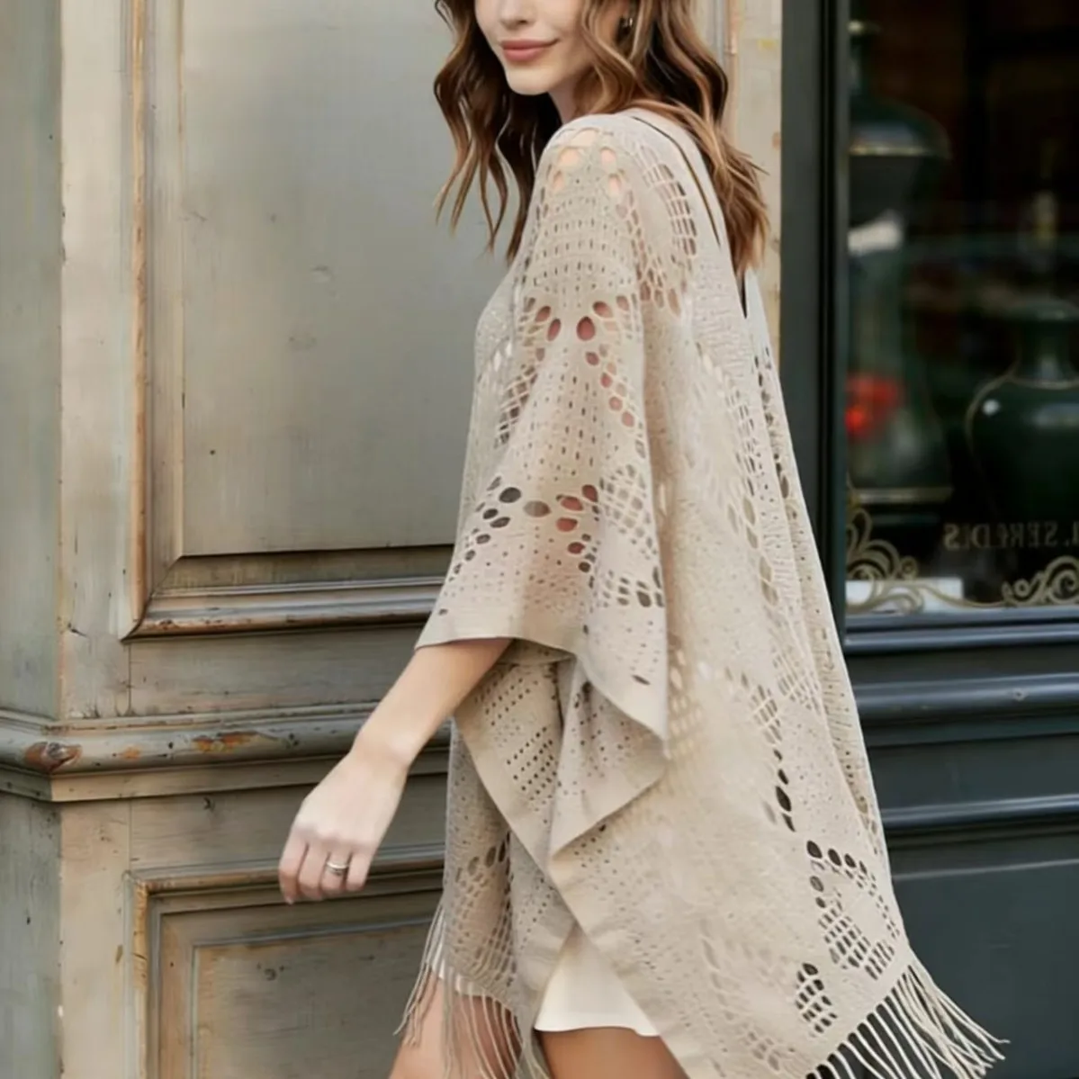 Spring and summer Poncho women's fashion Cloak new item solid color hollow shawl tassel knitted pullover sling Cape P1
Spring and summer Poncho women's fashion Cloak new item solid color hollow shawl tassel knitted pullover sling Cape P1