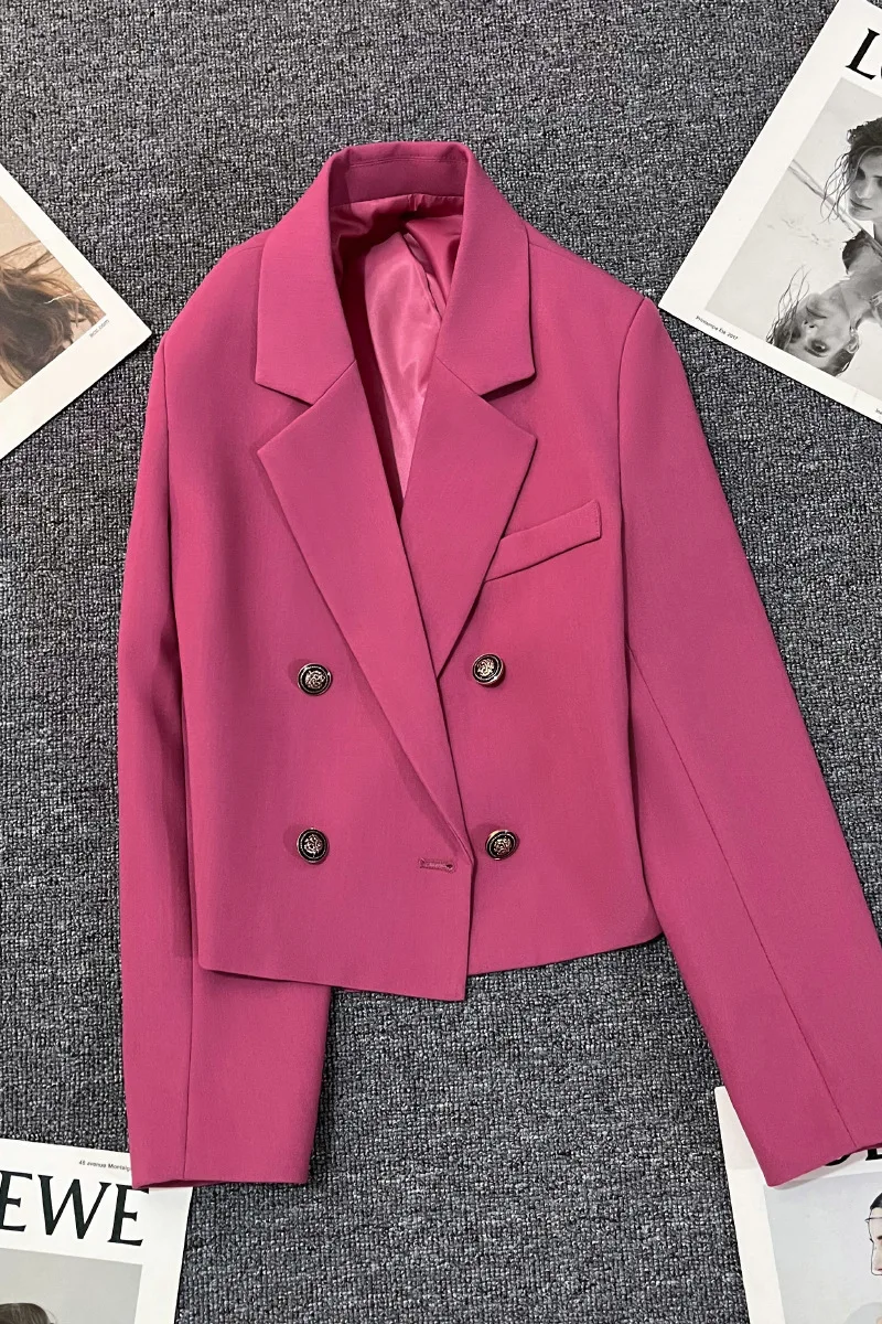 Spring and autumn women's casual solid color double breasted pocket decoration short jacket
Spring and autumn women's casual solid color double breasted pocket decoration short jacket