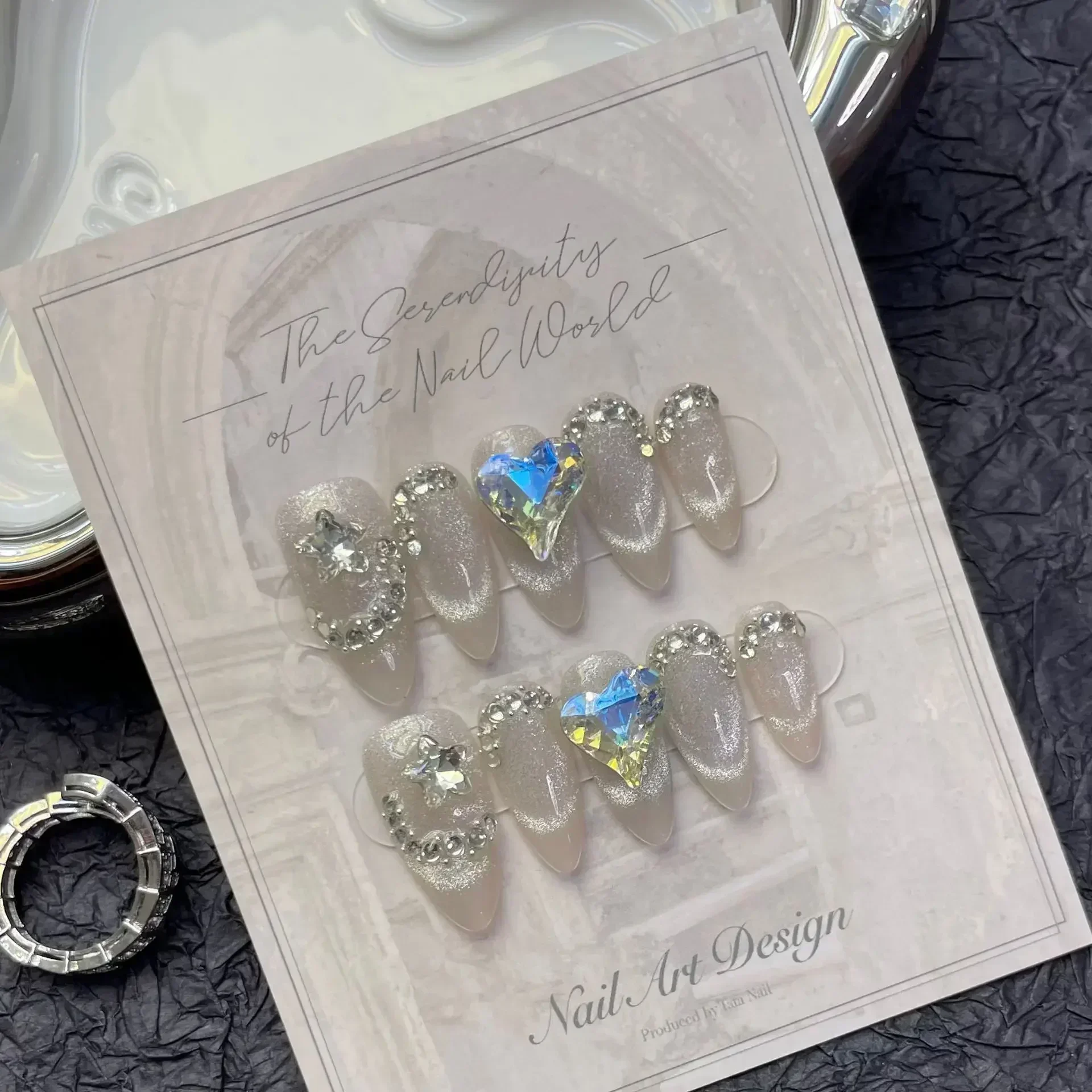 10Pcs Glitter Handmade Press On Nails Full Cover Cat Eye Colorful Design Almond Fake Nail Artificial Manicure Wearable Nail Tips
10Pcs Glitter Handmade Press On Nails Full Cover Cat Eye Colorful Design Almond Fake Nail Artificial Manicure Wearable Nail Tips