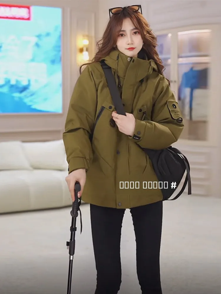 Женская зимняя утепленная куртка-пуховик из хлопка, в американском стиле, модная, с капюшоном, на молнии, цветная
Женская зимняя утепленная куртка-пуховик из хлопка, в американском стиле, модная, с капюшоном, на молнии, цветная