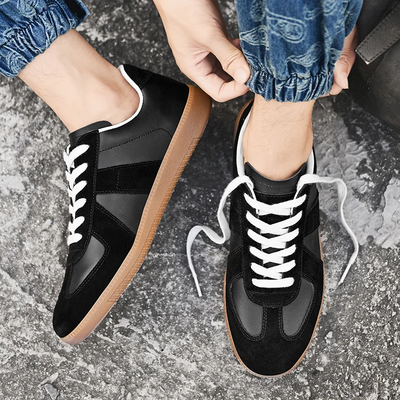 Men's and women's shoes, summer versatile shoes, leather sneakers, retro casual fashion shoes
Men's and women's shoes, summer versatile shoes, leather sneakers, retro casual fashion shoes