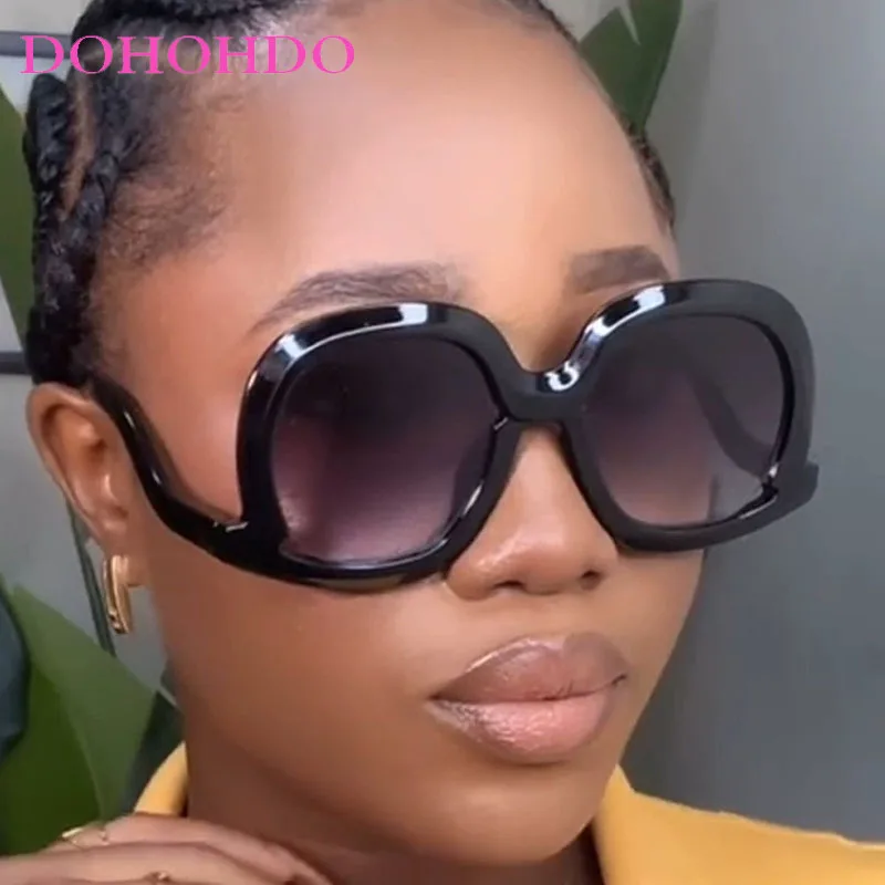 Trendy Oversized Round Frame Women's Sunglasses Brand Designer Men Sun Glasses Outdoor Drive Travel Fashion Female Eyewear UV400
Trendy Oversized Round Frame Women's Sunglasses Brand Designer Men Sun Glasses Outdoor Drive Travel Fashion Female Eyewear UV400