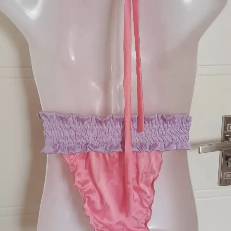 Сисси шелковистый на ощупь комбинезон для косплея, стринги, пара сексуальных имитационных атласных висячих жилетов на шее, стильный эластичный пояс, комбинезон, стринги
Сисси шелковистый на ощупь комбинезон для косплея, стринги, пара сексуальных имитационных атласных висячих жилетов на шее, стильный эластичный пояс, комбинезон, стринги