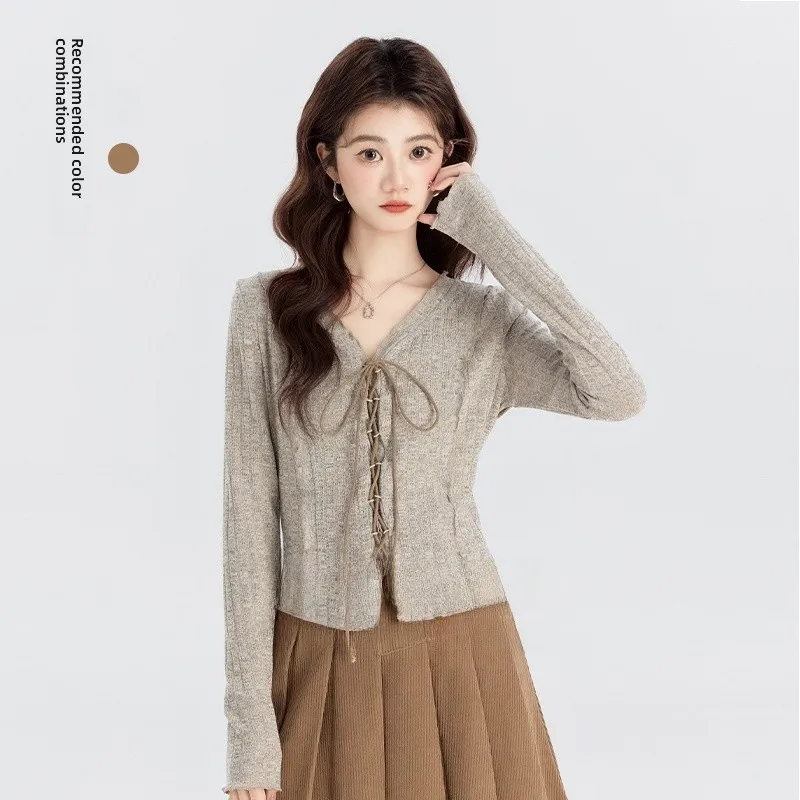 Retro Knitted Slim Fit Cardigan Women's Spring New Design V-ne ort Base irt Sli Commute Sle Long Sve Regular L...
Retro Knitted Slim Fit Cardigan Women's Spring New Design V-ne ort Base irt Sli Commute Sle Long Sve Regular L...