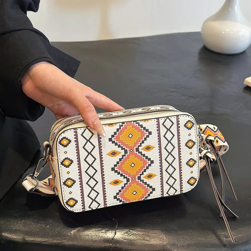 Простота сумка через плечо для фотоаппарата, женская сумка через плечо большой вместимости, органайзер с несколькими карманами, модный кошелек для телефона
Простота сумка через плечо для фотоаппарата, женская сумка через плечо большой вместимости, органайзер с несколькими карманами, модный кошелек для телефона