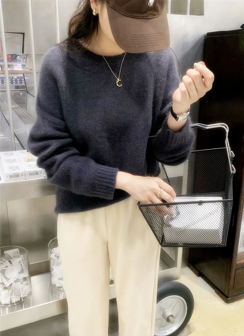 Round Neck Cashmere Sweater for Women, 100% Pure Cashmere, Bottoming, Popular High-end, New, Autumn and Winter
Round Neck Cashmere Sweater for Women, 100% Pure Cashmere, Bottoming, Popular High-end, New, Autumn and Winter