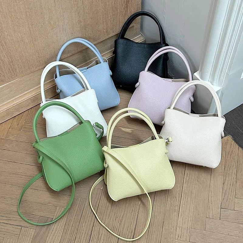 New Soft Leather Vegetable Basket Crossbody Bag Solid Color PU Commuter Single Shoulder Bag Mini Bucket Handbag For Women
New Soft Leather Vegetable Basket Crossbody Bag Solid Color PU Commuter Single Shoulder Bag Mini Bucket Handbag For Women