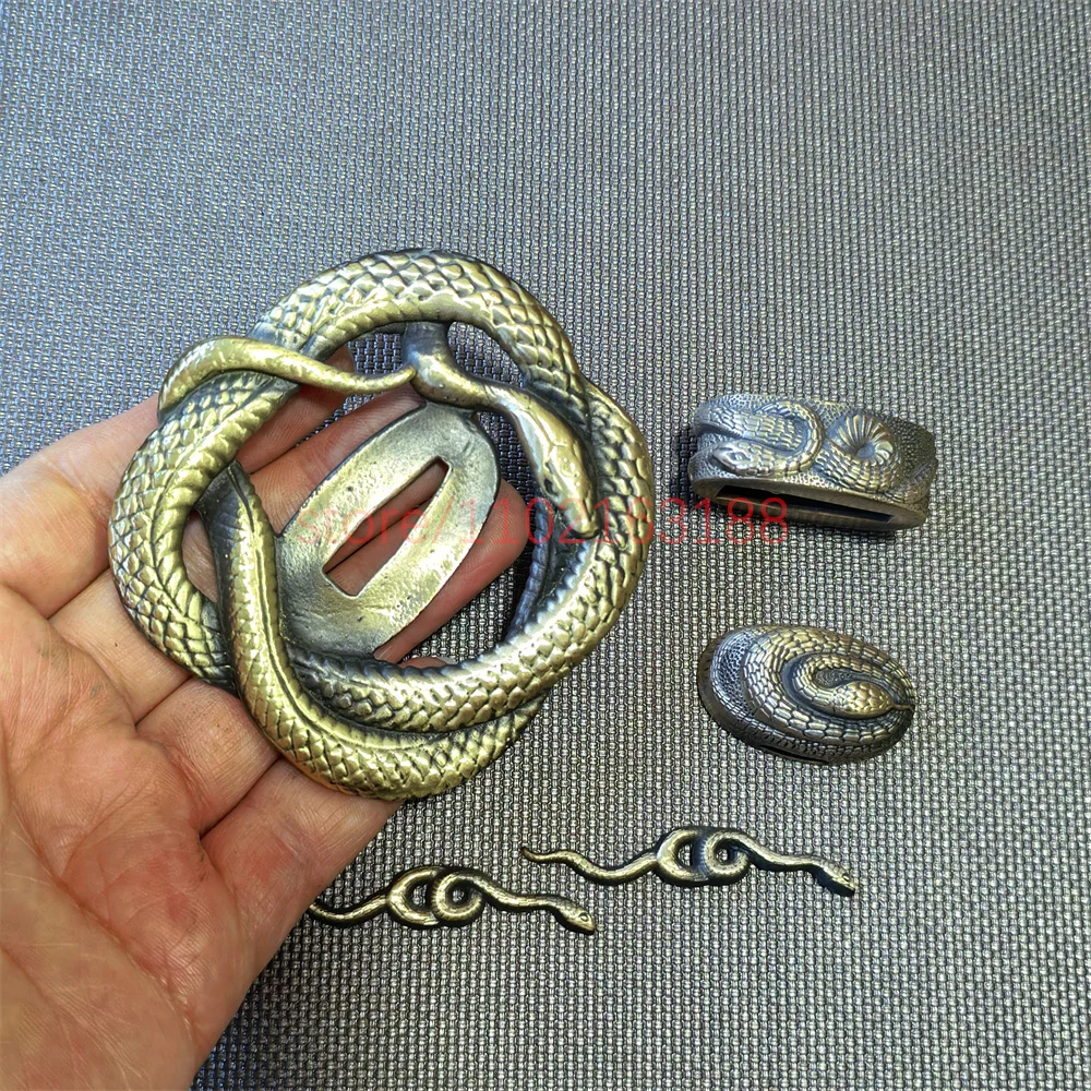 Детали японского меча, медная защита для рук Tsuba, латунь, Fuchi Kashira Menuki для настоящего японского самурая, катана, фитинги для меча, детали
Детали японского меча, медная защита для рук Tsuba, латунь, Fuchi Kashira Menuki для настоящего японского самурая, катана, фитинги для меча, детали