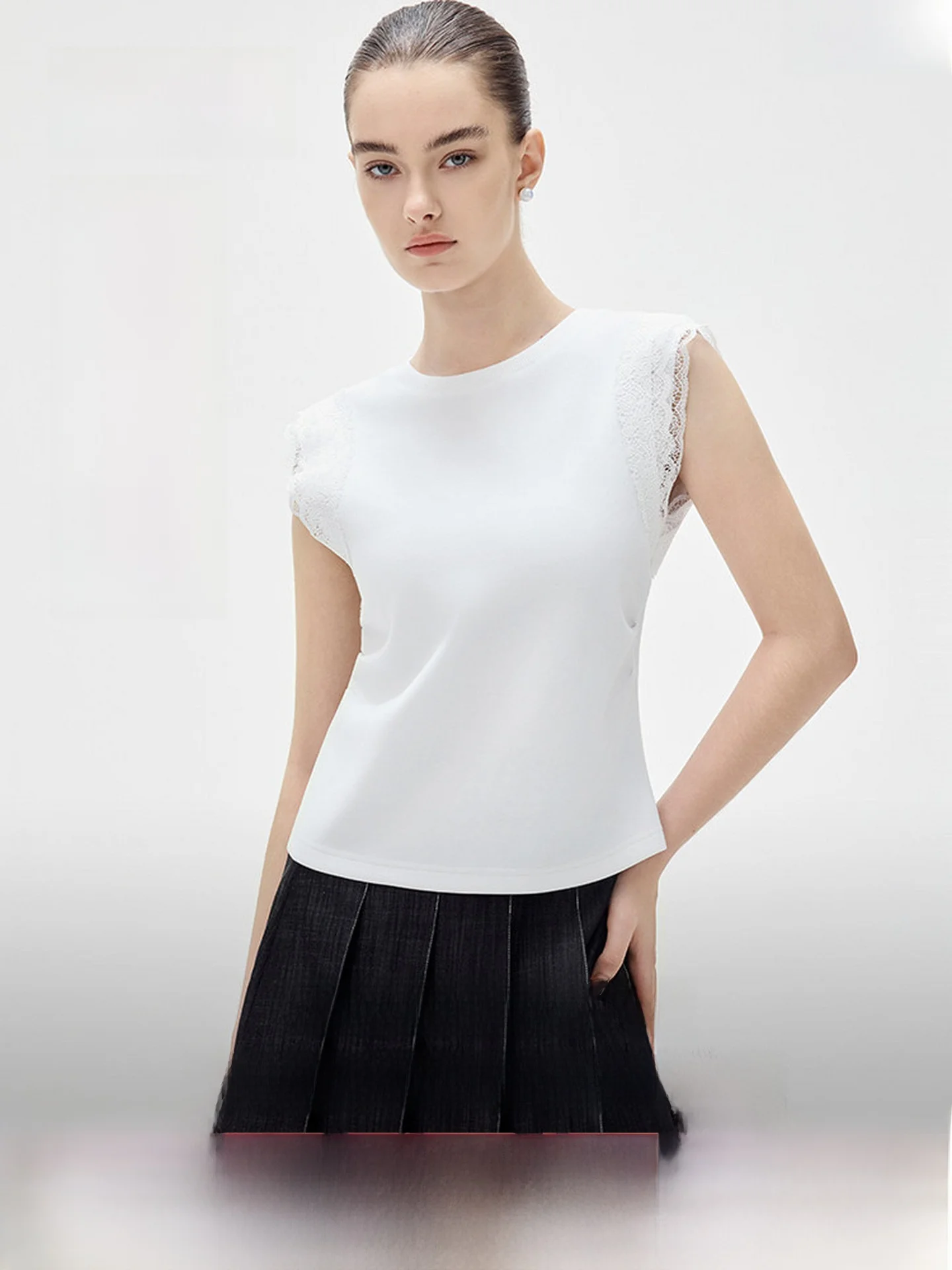 Elle Women's Lace Short Sleeve T-Shirt Slim Fit Summer Fashion Design Casual Cotton Blend Polyester Spandex Color Top
Elle Women's Lace Short Sleeve T-Shirt Slim Fit Summer Fashion Design Casual Cotton Blend Polyester Spandex Color Top