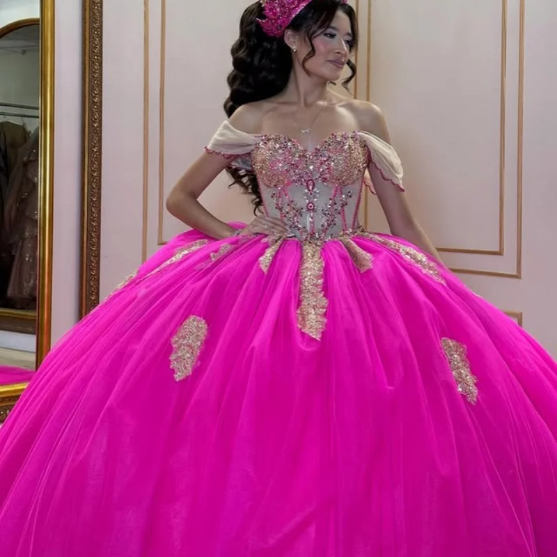 Розово-розовое платье Quinceanera с открытыми плечами, кружевное платье с кристаллами и блестящей наклейкой, платья de 15, Quinceanera Настроить
Розово-розовое платье Quinceanera с открытыми плечами, кружевное платье с кристаллами и блестящей наклейкой, платья de 15, Quinceanera Настроить