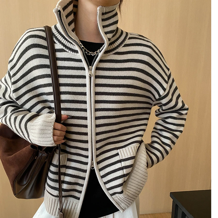 2025 New Women Striped Sweater Turtleneck Long Sleeve Cardigans Clothes Tops For Women Winter Thick Sweater Pull Femme
2025 New Women Striped Sweater Turtleneck Long Sleeve Cardigans Clothes Tops For Women Winter Thick Sweater Pull Femme