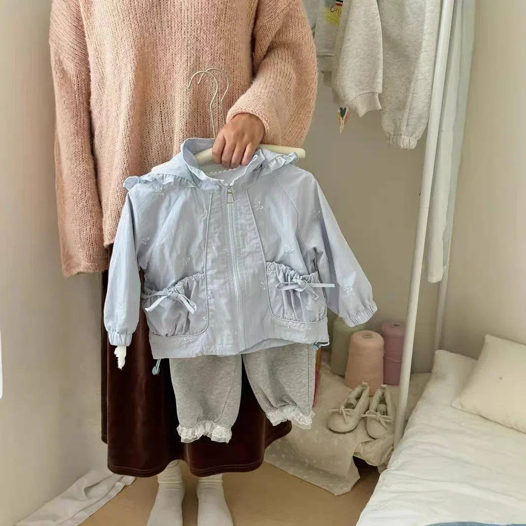 Girls Coat 2024 Autumn New Childrens Clothes Korean Style Baby Girls Foreign Style Cute Hooded Coat Casual Simple Daily
Girls Coat 2024 Autumn New Childrens Clothes Korean Style Baby Girls Foreign Style Cute Hooded Coat Casual Simple Daily