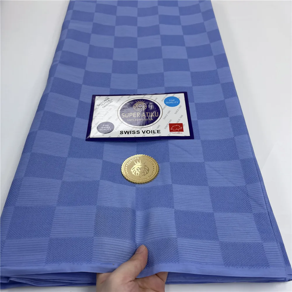 Модная африканская кружевная ткань Atiku TR, мужская ткань, материал, Лидер продаж, мягкая ткань Senator Wear Suit для мужчин, шитье одежды 16A75
Модная африканская кружевная ткань Atiku TR, мужская ткань, материал, Лидер продаж, мягкая ткань Senator Wear Suit для мужчин, шитье одежды 16A75