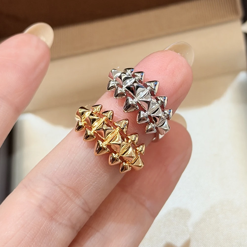 Luxury Brand Designer Real 925 Sterling Silver Ring Rivets Pyramid Triangle Bullet Women Smooth Fine Accessories Jewelry Gift
Luxury Brand Designer Real 925 Sterling Silver Ring Rivets Pyramid Triangle Bullet Women Smooth Fine Accessories Jewelry Gift
