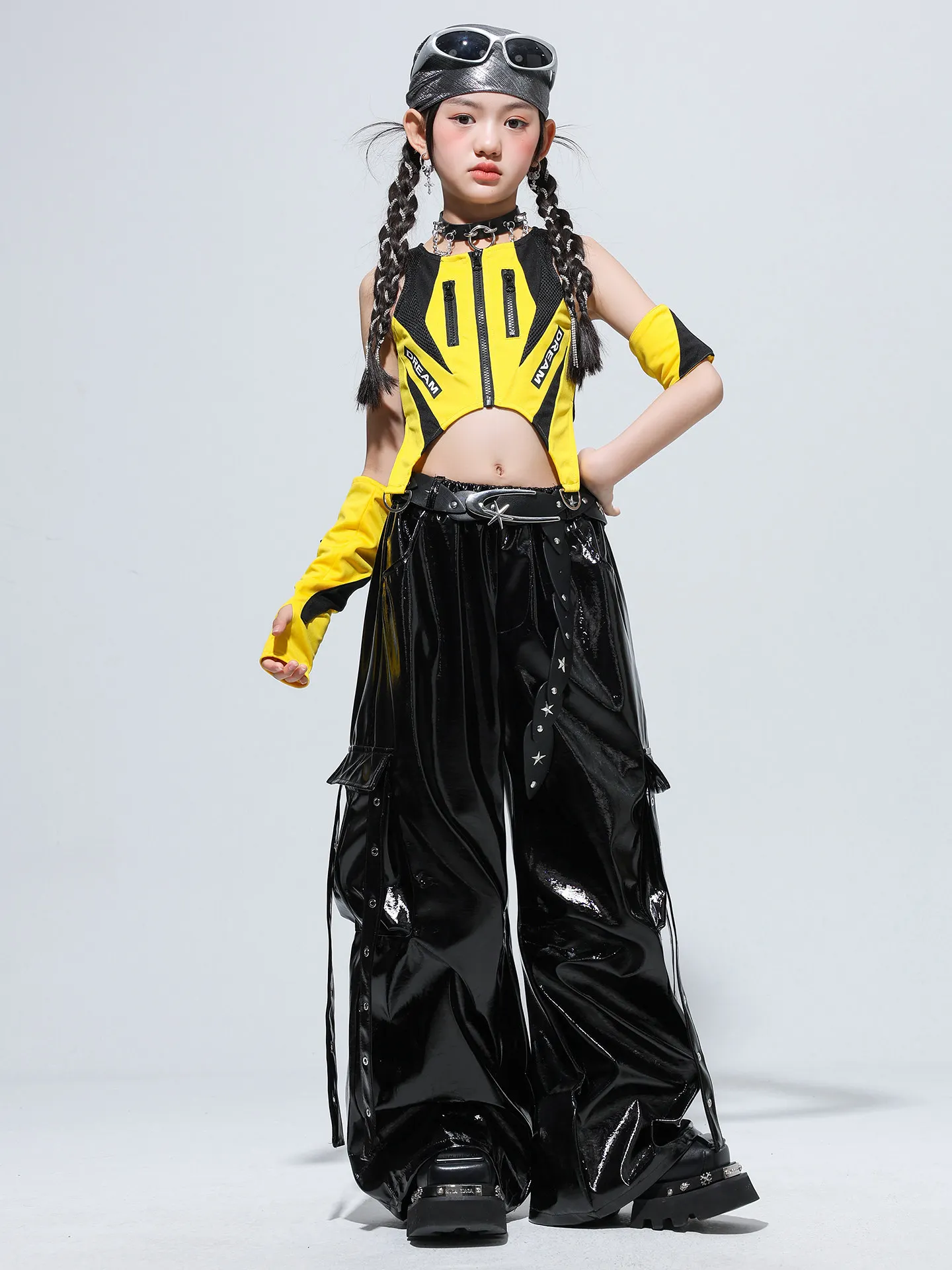 2026 New Children Hip Hop Dance Costumes For Girls Yellow Tops Leather Pants Street Dancewear Jazz Performance Clothes DQS22476
2026 New Children Hip Hop Dance Costumes For Girls Yellow Tops Leather Pants Street Dancewear Jazz Performance Clothes DQS22476