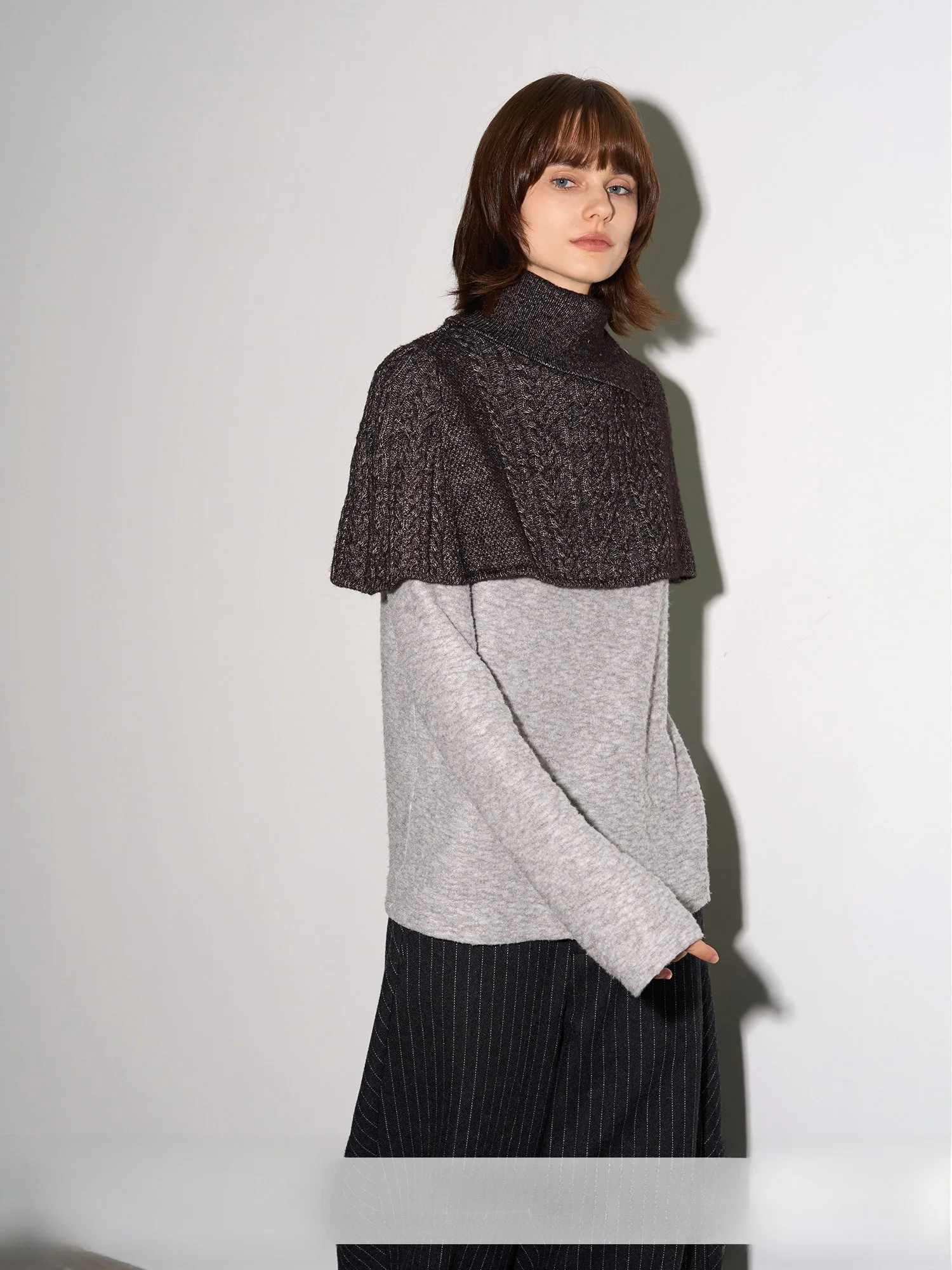BiLLconch Heavy Industry Twist Shoulder Wrap Cowl Neck Knitted Scarf Women's Autumn Winter Fashion Warm Cotton Blend Scarf
BiLLconch Heavy Industry Twist Shoulder Wrap Cowl Neck Knitted Scarf Women's Autumn Winter Fashion Warm Cotton Blend Scarf
