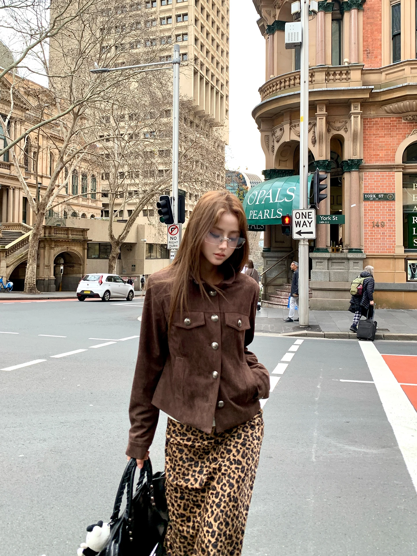 Modern Paris Ay Snow Suede ort Jaet Casual Flip Collar Faionable Women's Outerwear Straight Cut Long Sve Autumn
Modern Paris Ay Snow Suede ort Jaet Casual Flip Collar Faionable Women's Outerwear Straight Cut Long Sve Autumn