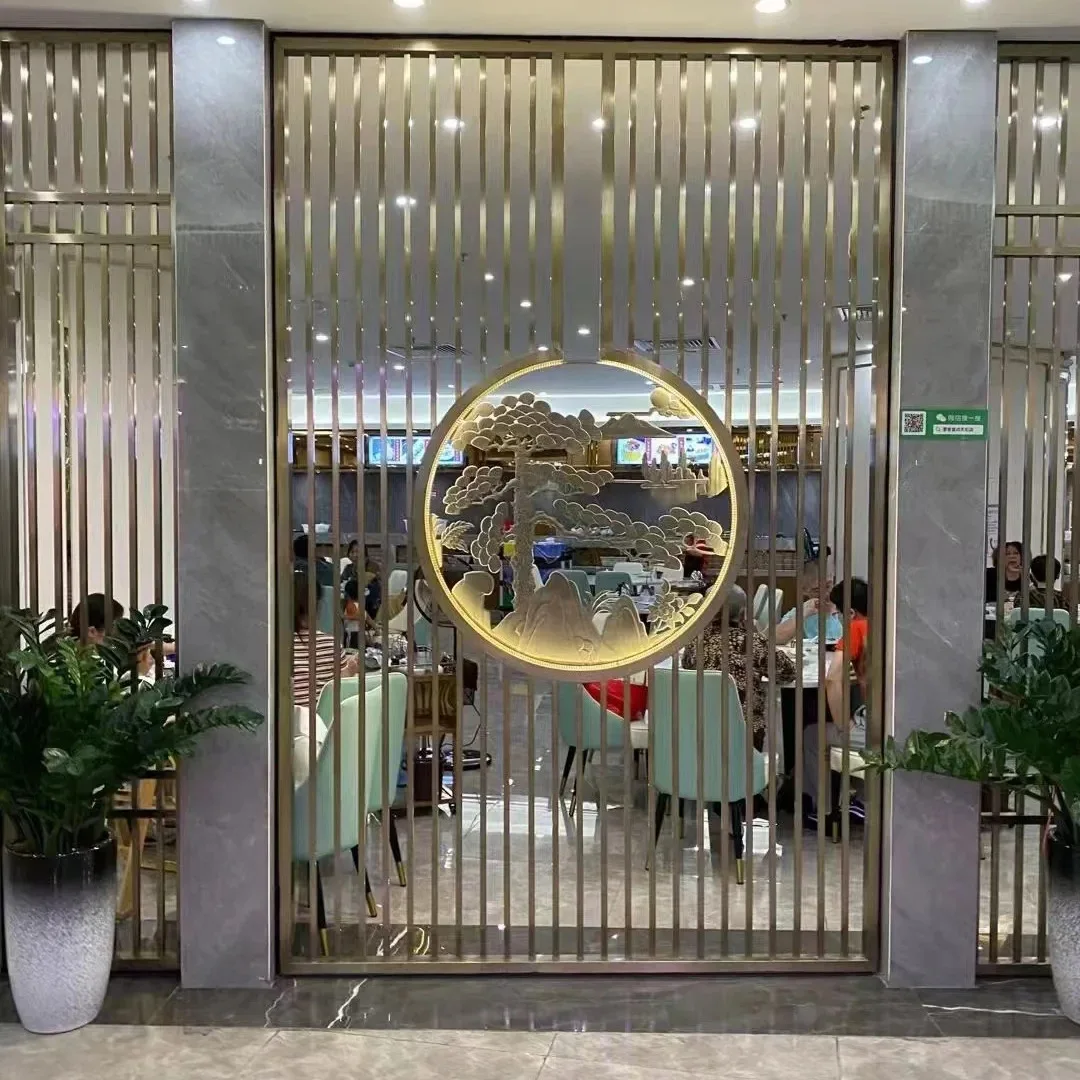 Living room entrance entrance stainless steel hollow engraving new Chinese style
Living room entrance entrance stainless steel hollow engraving new Chinese style
