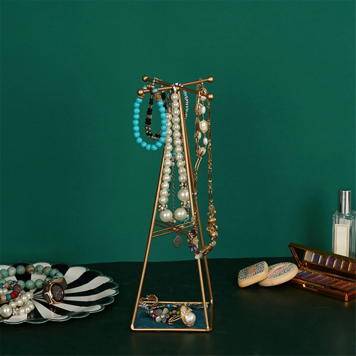Ins Style High-End Jewelry Rack Pyramid Earrings Necklace Storage Rack for Jewelry Storage and Display
Ins Style High-End Jewelry Rack Pyramid Earrings Necklace Storage Rack for Jewelry Storage and Display