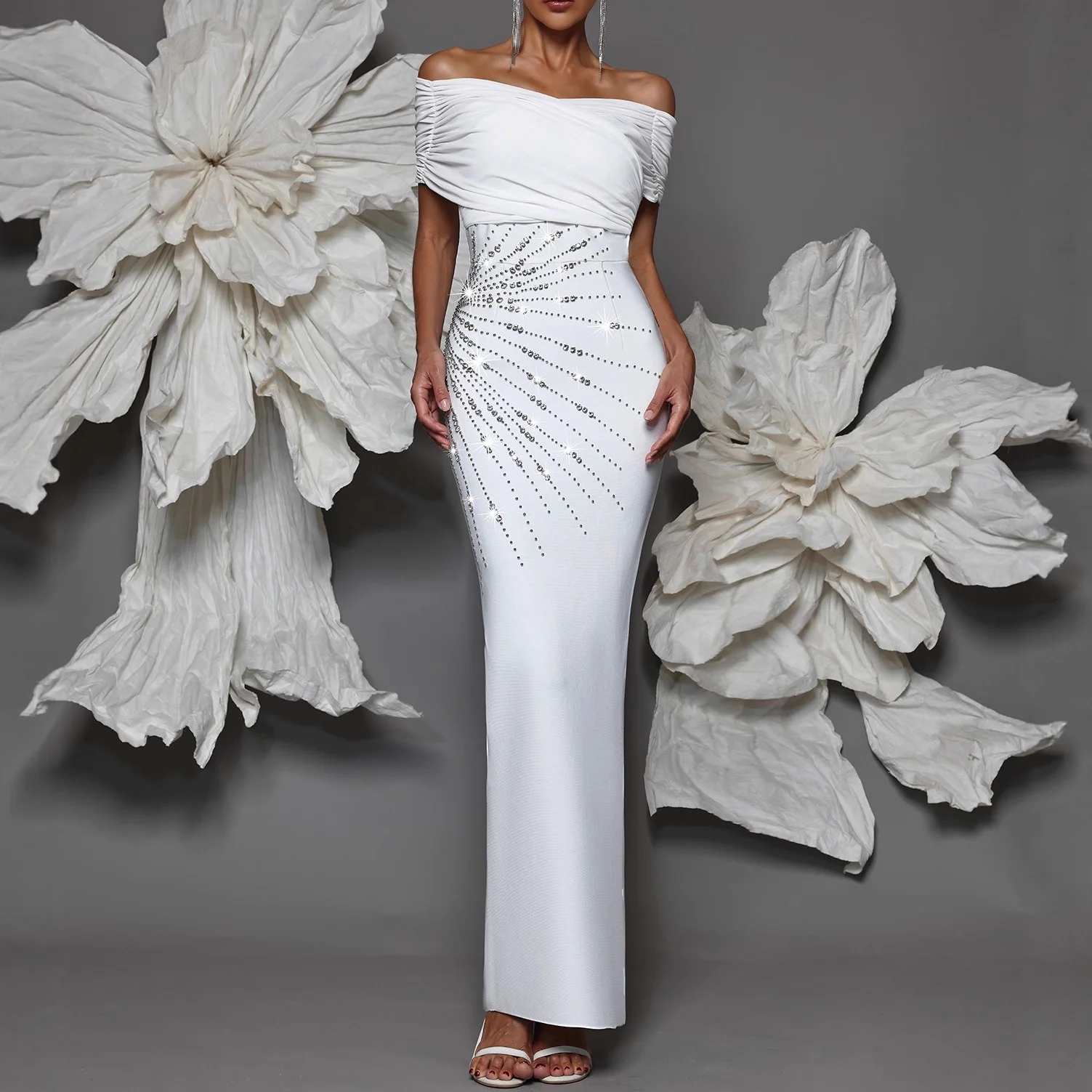 White Elegant Prom Dress Sexy Off Shoulder Crystals Ruffles Long Party Gown Sheath Formal Bridal Wedding Birthday Robe
White Elegant Prom Dress Sexy Off Shoulder Crystals Ruffles Long Party Gown Sheath Formal Bridal Wedding Birthday Robe