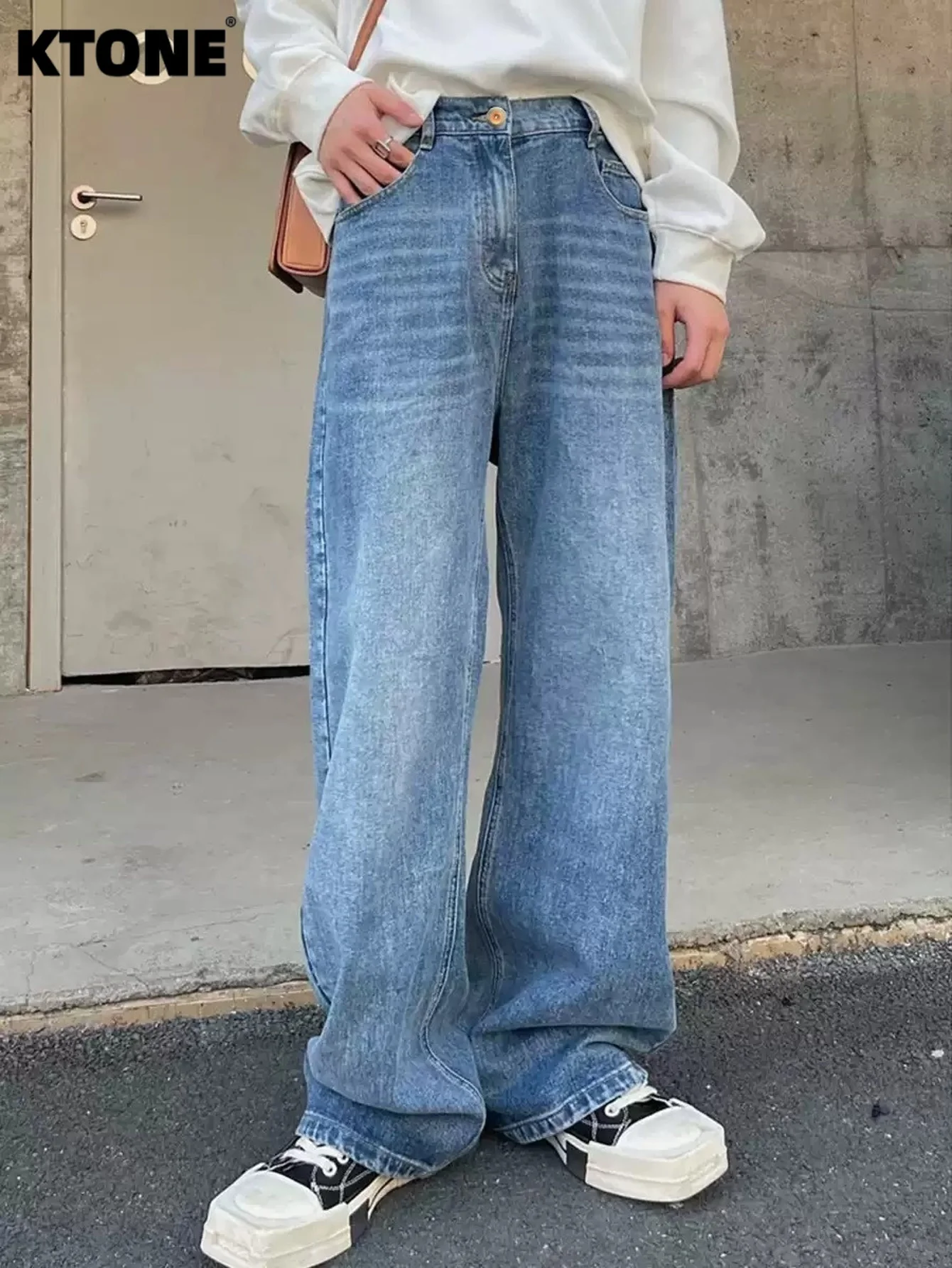 Men's Blue Baggy Jeans Pants Y2K Original Drip Fashion Casual Denim Trousers No accessories or belts included
Men's Blue Baggy Jeans Pants Y2K Original Drip Fashion Casual Denim Trousers No accessories or belts included