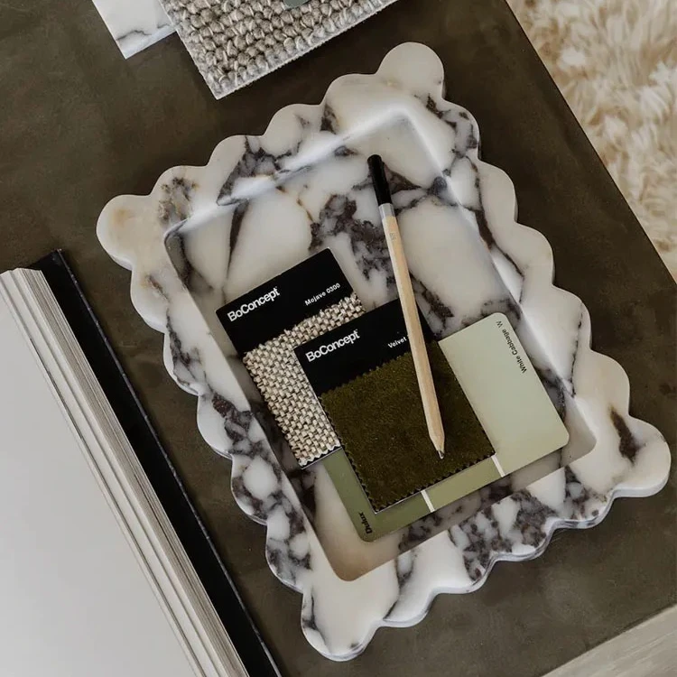 Nordic Light Luxury Style Decoration Jewelry Storage Tray Creative Arts Ornaments Living Room Fruit Plate Marble Material Tray
Nordic Light Luxury Style Decoration Jewelry Storage Tray Creative Arts Ornaments Living Room Fruit Plate Marble Material Tray
