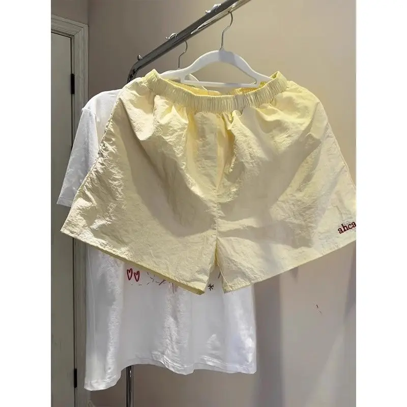 American Sle Qui Dry Sport orts Женские летние студенческие новые повседневные широкие шорты трапециевидной формы желтого цвета, эластичные эластичные...
American Sle Qui Dry Sport orts Женские летние студенческие новые повседневные широкие шорты трапециевидной формы желтого цвета, эластичные эластичные...