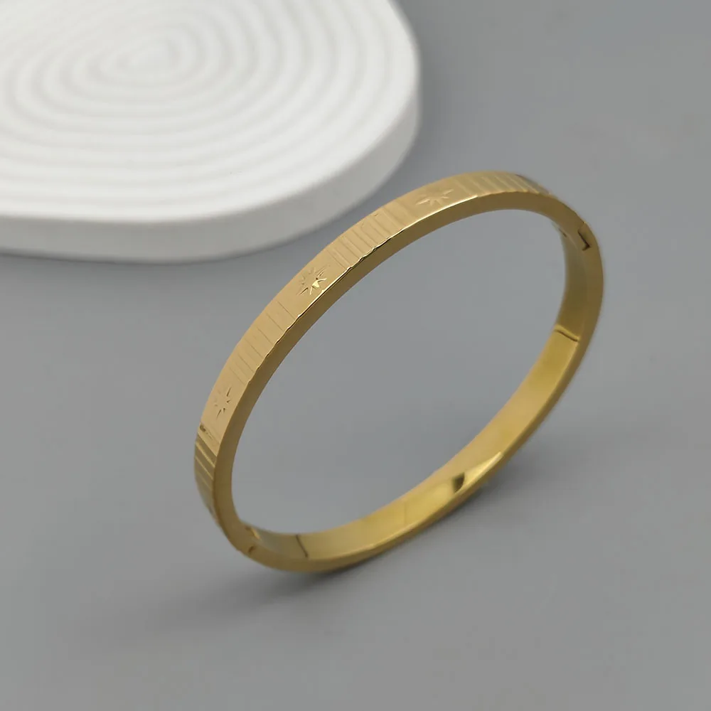 Elegant Gold Star Textured Hinged Bracelet, Stainless Steel Fashion Jewelry for Women Wedding Birthday Gift
Elegant Gold Star Textured Hinged Bracelet, Stainless Steel Fashion Jewelry for Women Wedding Birthday Gift