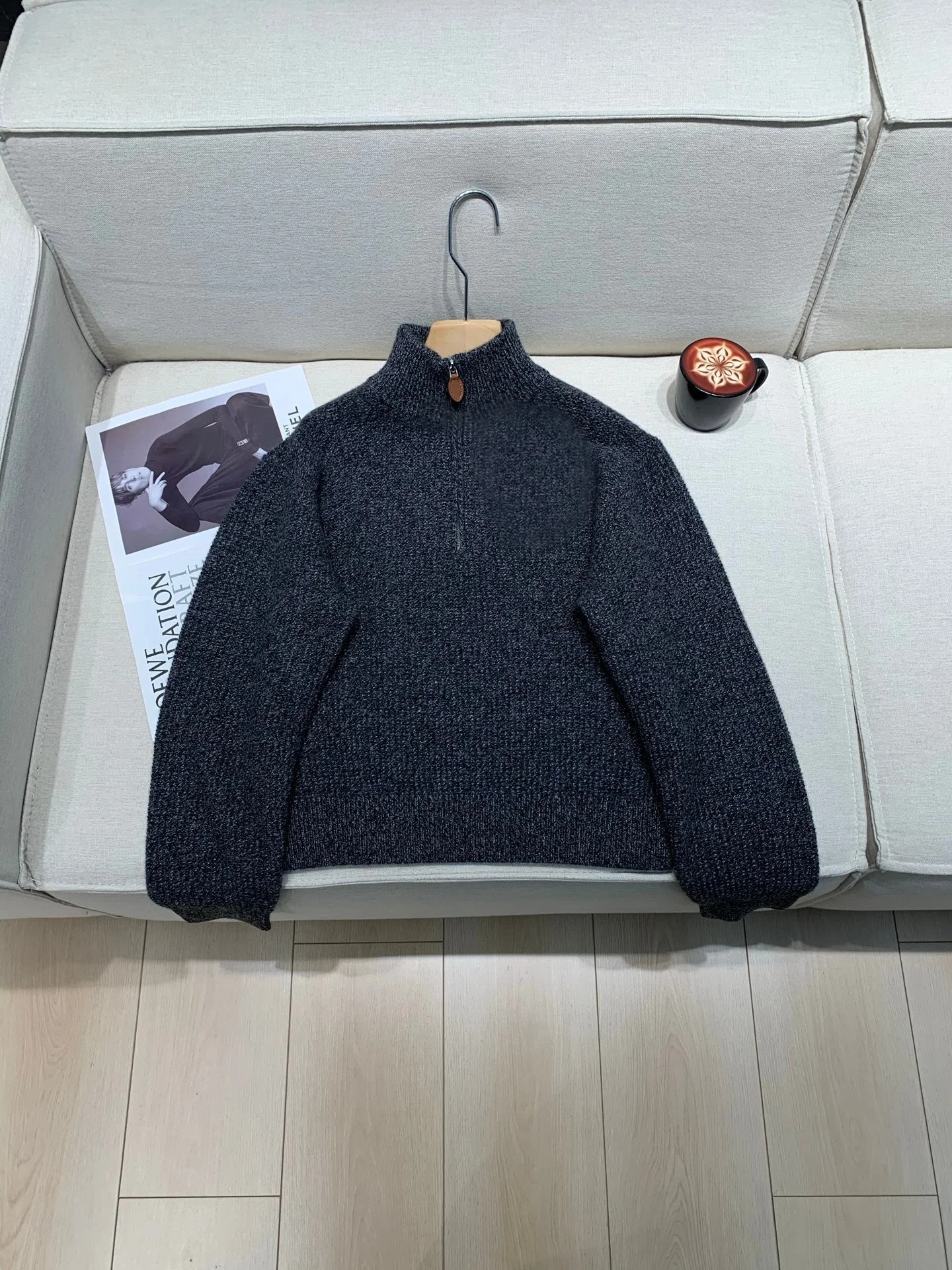 Pure Cashmere Women Knitted Pullover Solid Color High Neck Long Sleeve Vintage Ladies Sweater
Pure Cashmere Women Knitted Pullover Solid Color High Neck Long Sleeve Vintage Ladies Sweater
