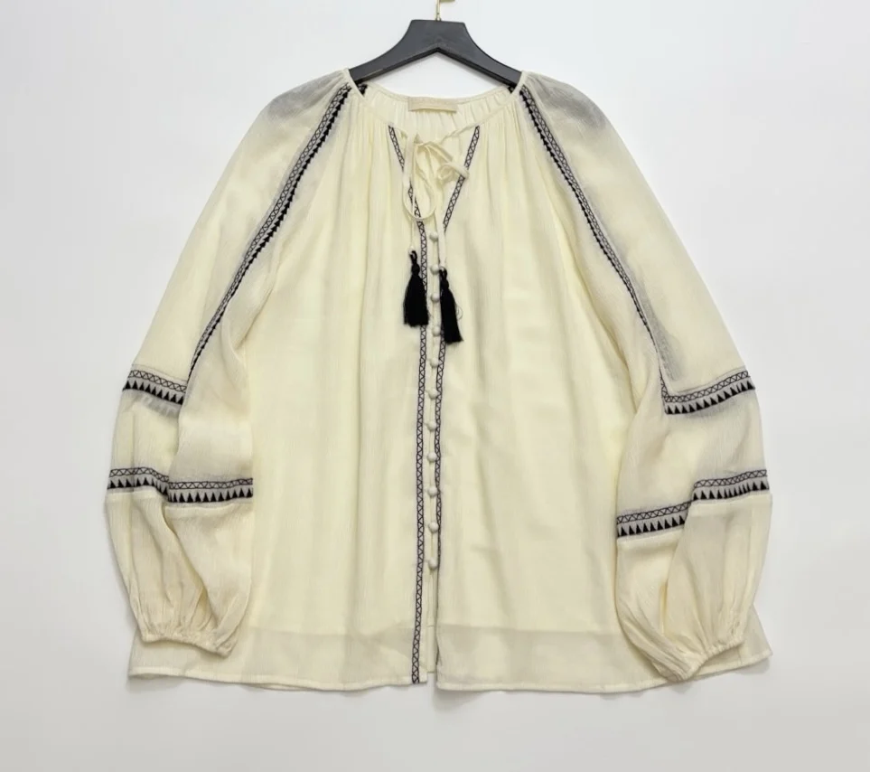 Women Shirt O-Neck Geometric Embroidery Tassel Decoration Loose Blouse
Women Shirt O-Neck Geometric Embroidery Tassel Decoration Loose Blouse