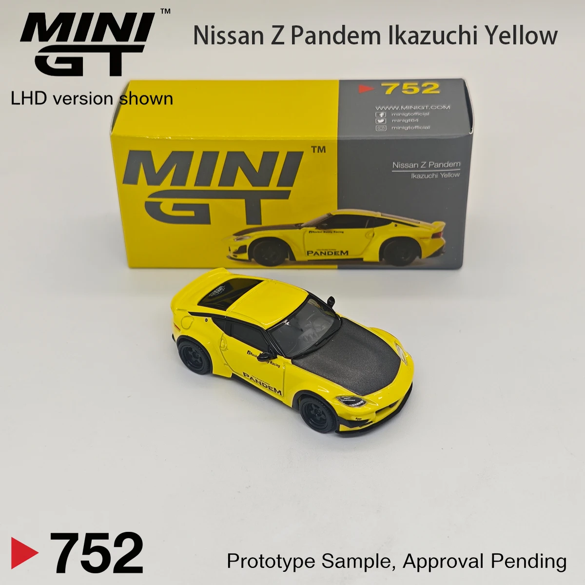 MINIGT 752 1:64 MGT00752 Nissan Z Pandem Widebody Sport Car LHD Carbon Hood Ikazuchi Yellow Diecast Model Car
MINIGT 752 1:64 MGT00752 Nissan Z Pandem Widebody Sport Car LHD Carbon Hood Ikazuchi Yellow Diecast Model Car