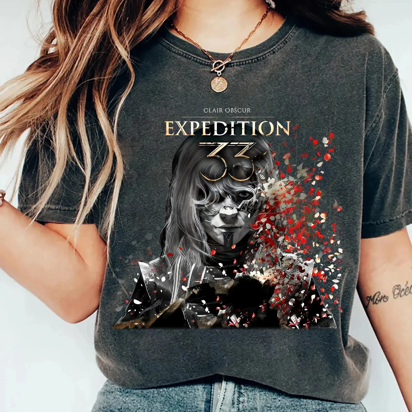 Clair Obscur Expedition 33 T-shirt: Limited Edition Sci-fi Gamer T-shirt for Male and Female Fans As A Gift
Clair Obscur Expedition 33 T-shirt: Limited Edition Sci-fi Gamer T-shirt for Male and Female Fans As A Gift