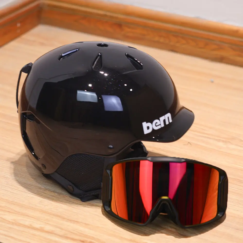 2025 ski helmets are similar to the same veneer double-layer anti-fog goggles, double-board men's snow helmets, ski caps.
2025 ski helmets are similar to the same veneer double-layer anti-fog goggles, double-board men's snow helmets, ski caps.
