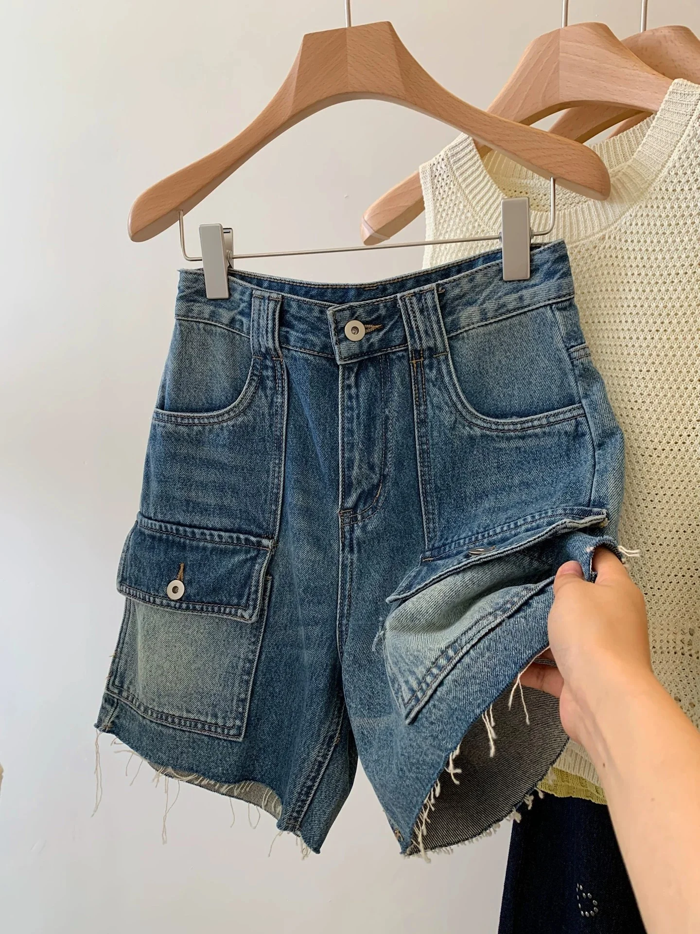 Blue High Waist A-Line Denim Shorts Women's Summer Slim Fit Casual Wide Leg Pants Loose Fit Fourths Length Zipper Closure
Blue High Waist A-Line Denim Shorts Women's Summer Slim Fit Casual Wide Leg Pants Loose Fit Fourths Length Zipper Closure