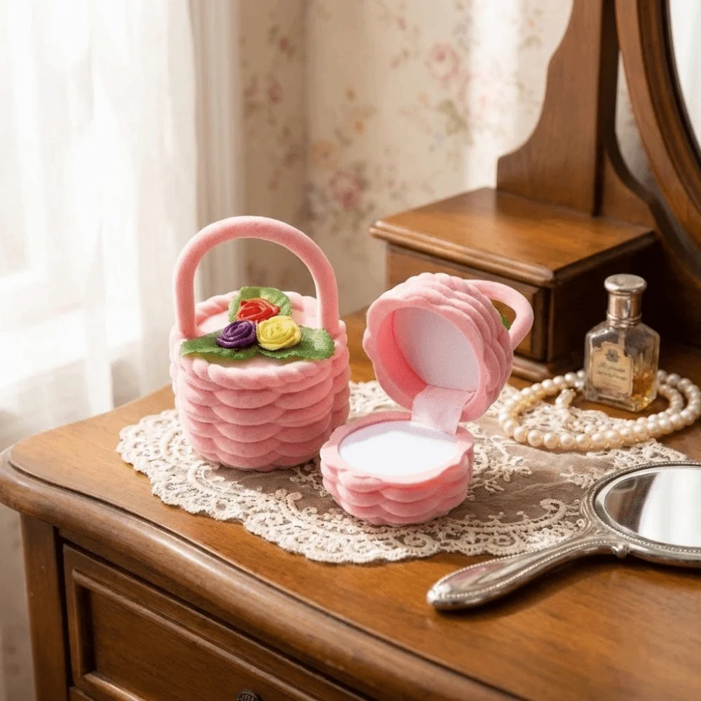 Display Velvet Material Jewelry Box Lovely Design Elegant Ring Box Jewelry Storage Case Wedding Use
Display Velvet Material Jewelry Box Lovely Design Elegant Ring Box Jewelry Storage Case Wedding Use