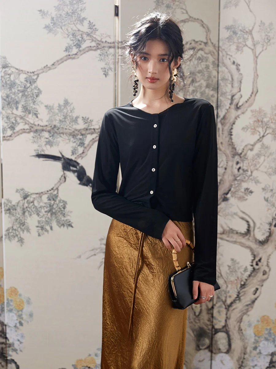 Kiki Elegant Black Knitted Open Cardigan Thin Outerwear Women's Pure Color Buttoned Sleeveless Long Sleeve Spring Fashion
Kiki Elegant Black Knitted Open Cardigan Thin Outerwear Women's Pure Color Buttoned Sleeveless Long Sleeve Spring Fashion
