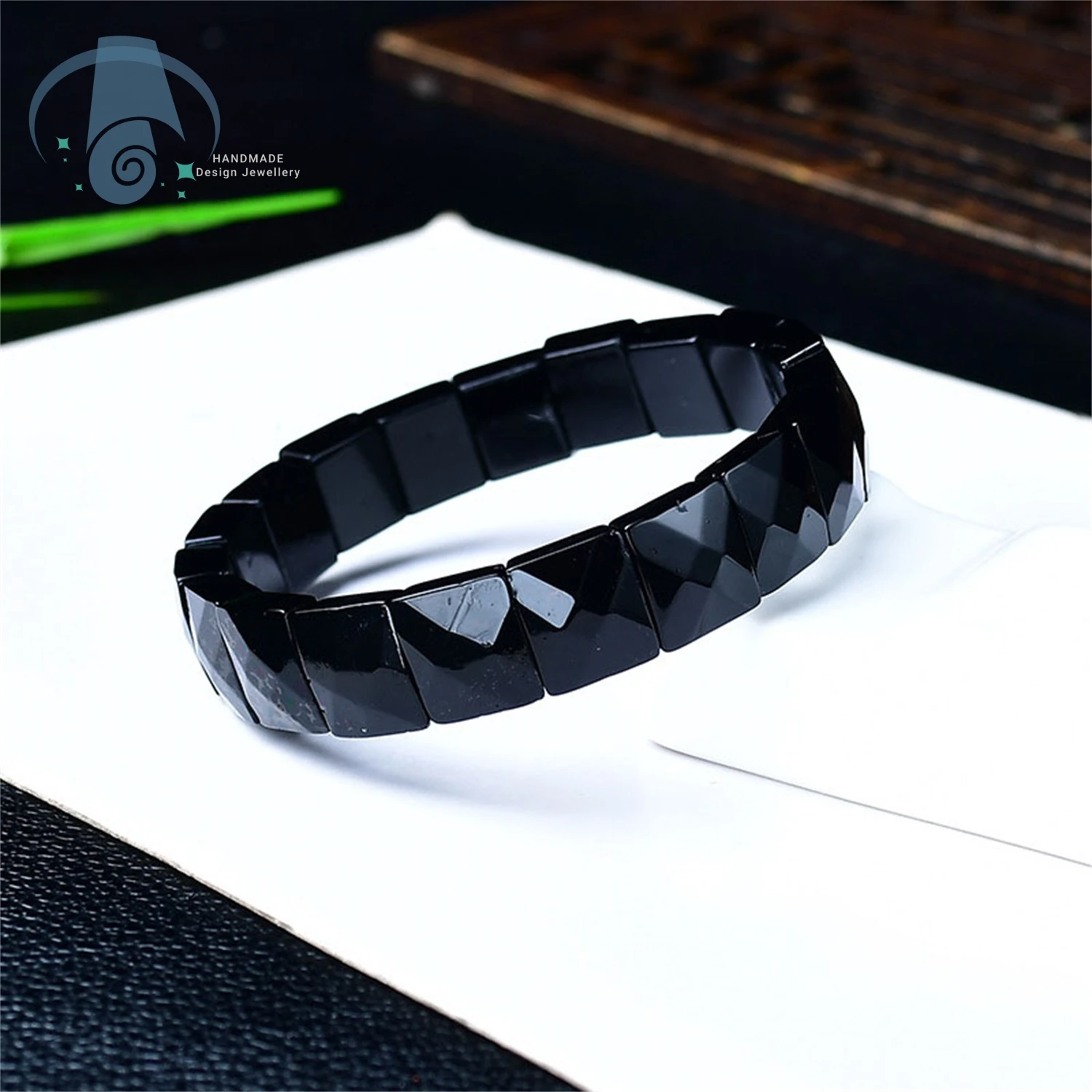 Браслет из натурального черного обсидиана, гладкий полированный камень, энергетическая защита, целебный кристалл, украшение для женщин и мужчин, для йоги и медитации
Браслет из натурального черного обсидиана, гладкий полированный камень, энергетическая защита, целебный кристалл, украшение для женщин и мужчин, для йоги и медитации