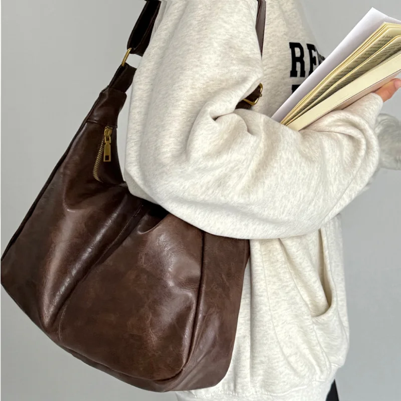 Ultra Soft Pu Leather Commuter Fashion Vintage Casual Tote Bag Large Capacity Temperament Stylish Crossbody Bags For Women
Ultra Soft Pu Leather Commuter Fashion Vintage Casual Tote Bag Large Capacity Temperament Stylish Crossbody Bags For Women