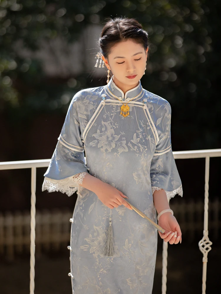 Элегантный летний пиджак с двойным отложным воротником, традиционным дизайном, съемными рукавами, красивым цветочным узором, дышащий, легкий
Элегантный летний пиджак с двойным отложным воротником, традиционным дизайном, съемными рукавами, красивым цветочным узором, дышащий, легкий