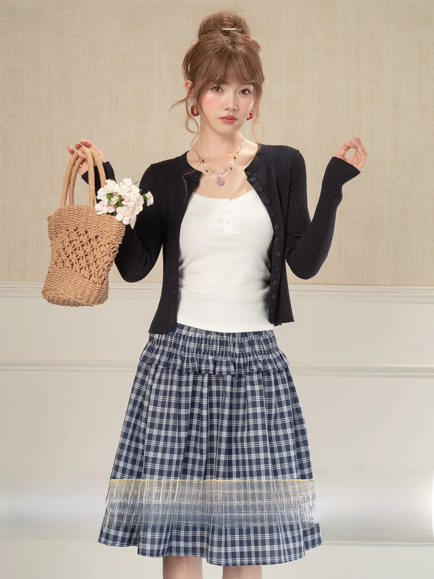 Heynew Dark Blue Open Cardigan Pure White Strap Plaid Skirt Three-Piece Set Women Summer Casual Versatile Outfit
Heynew Dark Blue Open Cardigan Pure White Strap Plaid Skirt Three-Piece Set Women Summer Casual Versatile Outfit