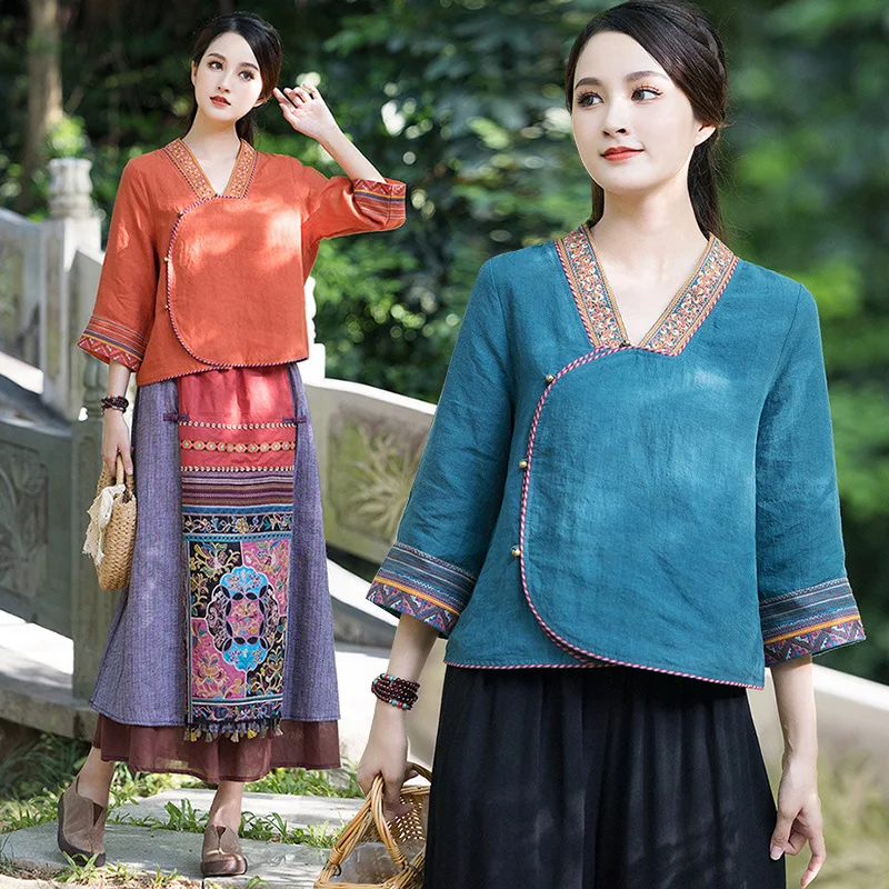 Women Elegant Embroidered Tops Chinese Style Qipao Button Zen Tea Clothes Retro Hanfu Robes Cotton Linen Shirts Casual Blouse
Women Elegant Embroidered Tops Chinese Style Qipao Button Zen Tea Clothes Retro Hanfu Robes Cotton Linen Shirts Casual Blouse