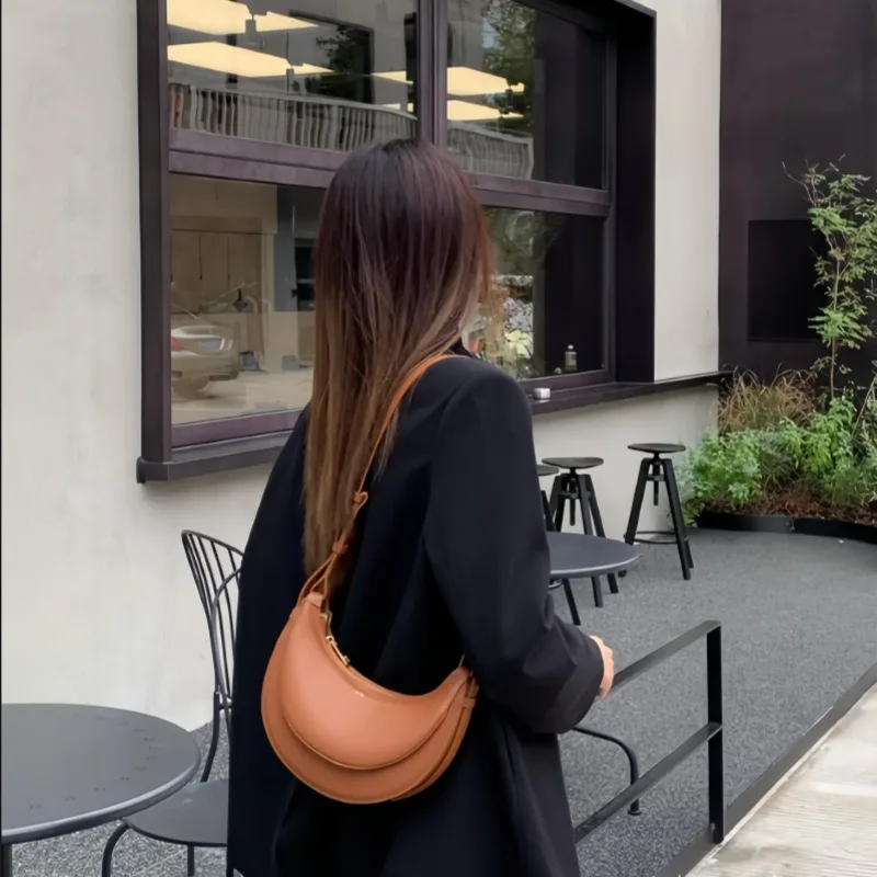 Women's Crescent Moon Bag 2026 New Trendy Leather Underarm Shoulder Crossbody Bag Minimalist Half Moon Purse
Women's Crescent Moon Bag 2026 New Trendy Leather Underarm Shoulder Crossbody Bag Minimalist Half Moon Purse